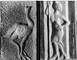 Relief of a lady and an emu which is just as arrogant as her - Relief einer Dame und eines Emus, das genauso hochmütig ist wie sie - Relief d'une dame et d'un émeu qui est aussi arrogant comme elle - Relieve de una señora y de un emú, que es tan arrogante como ella - relevo duma senhora e dum emu que é tão arrogante como ela - Rilievo di una signora e di un emù che è altrettanto arrogante come lei